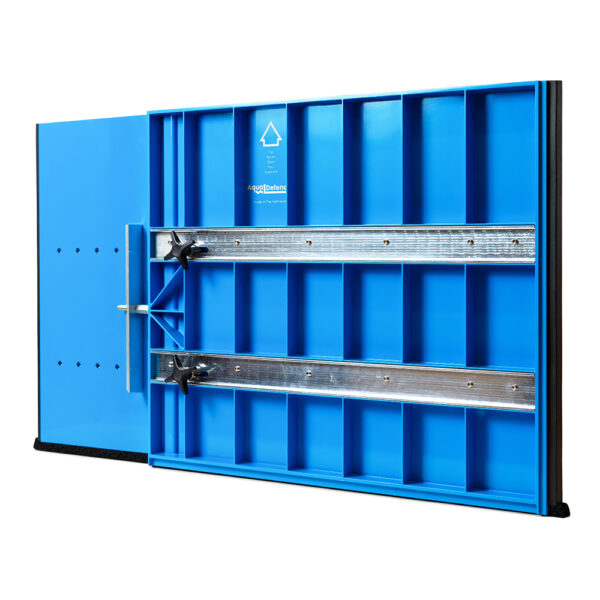 DSC09821 Aquadefender angle right side