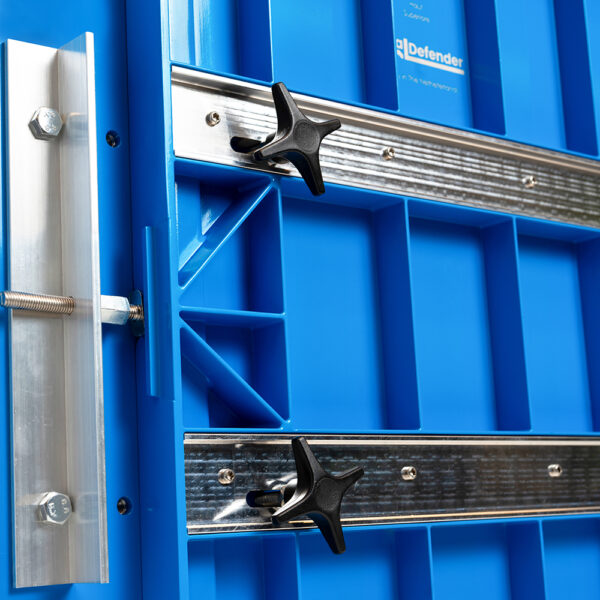 DSC09827 Aquadefender close up mid section angle